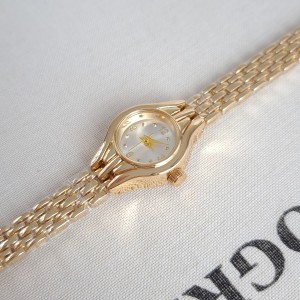 ساعت وینتیج صفحه دایره کوچک سفید*