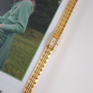 ساعت زنانه طلایی