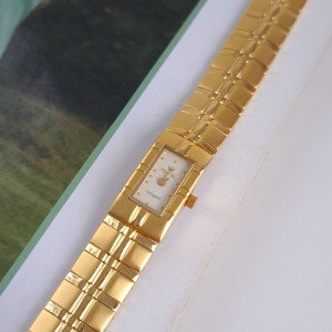 ساعت وینتیج  طلایی Novel