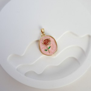 آویز بدون زنجیرگل میناکاری با زمینه صورتی