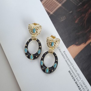 گوشواره وینتیج سنگ فیروزه و میناکاری مشکی*