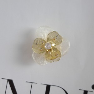 کاور دکمه گل توری و گل طلایی*