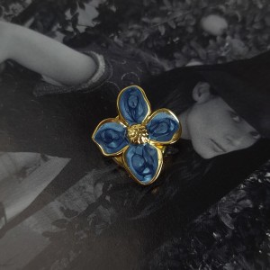 کاور دکمه گل میناکاری آبی