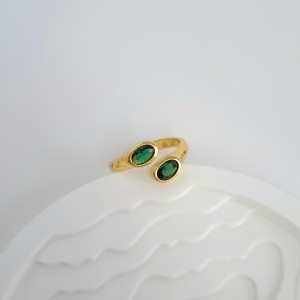 انگشتر وینتیج اروپایی دو نگین سبز*