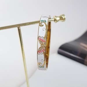 دستبند استیل میناکاری سفید پروانه نگین دار*