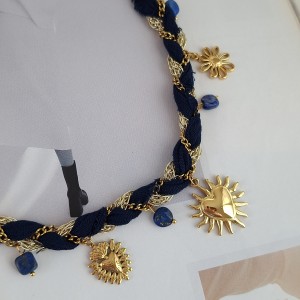 گردنبند بافت پارچه و زنجیر سورمه‌ای آویز قلب، گل و ماه*