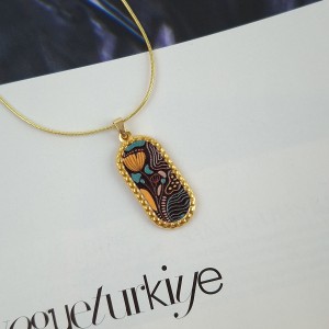 گردنبند بیضی گل نارنجی زمینه تیره استیل*