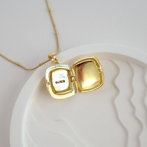 گردنبند لاکت سنگ فیروزه