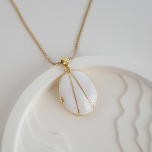 گردنبند لاکت میناکاری سفید*