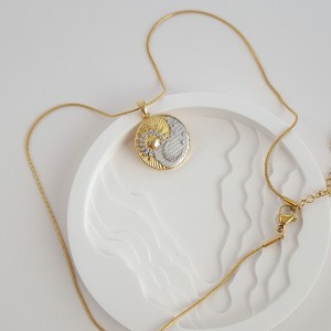 گردنبند خورشید و ماه و ستاره*