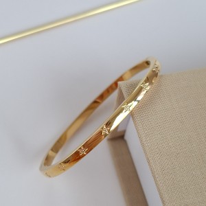 دستبند استیل پهن با طرح پروانه  *