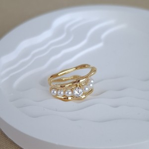 گوشواره ایرکاف گل باگت دار با نگین سبز *