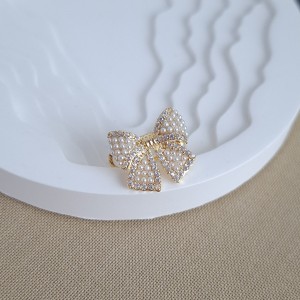 گوشواره ایرکاف پاپیون تمام مرواریدی *