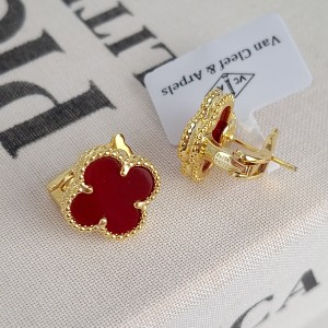 گوشواره ونکلیف قرمز مستر*