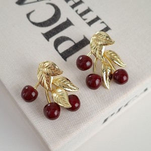 گوشواره دیور آلبالو