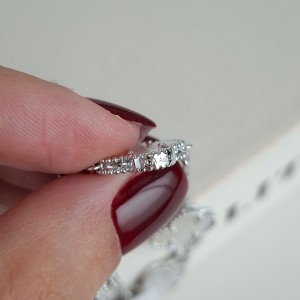 دستبند ونکلیف نقره‌ای  تراش دار ( مستر) *