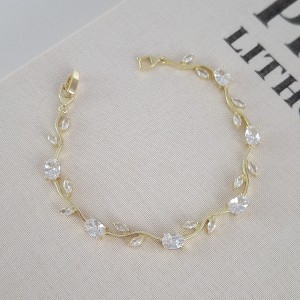 دستبند نگین شفاف شاخه گل*