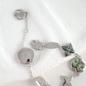 زیوآلات نیلای جولری