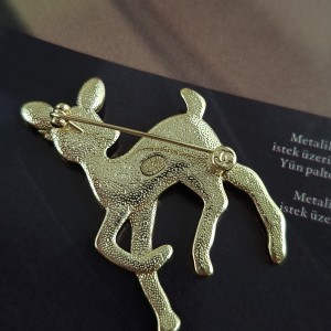 سنجاق لباس آهو