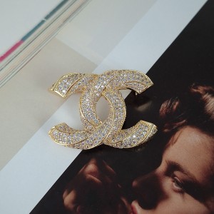 سنجاق لباس شنل تمام نگین زیرکنیوم**