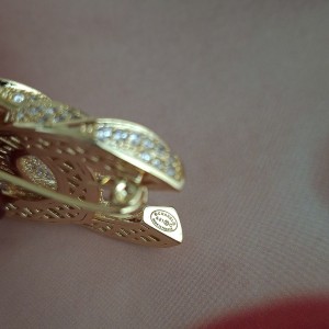 سنجاق لباس شنل تمام نگین