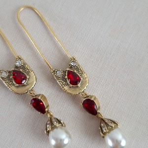 گوشواره نگین قرمز