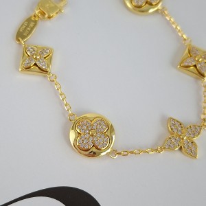 دستبند لویی ویتون نگین دار پایه طلایی مستر**