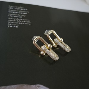 گوشواره تیفانی طلایی نگین‌دار