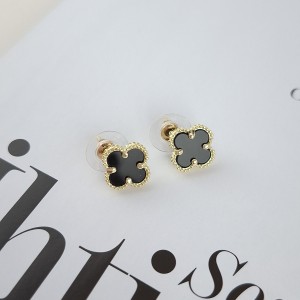 گوشواره ونکلیف مشکی