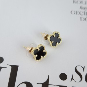 گوشواره ونکلیف مشکی