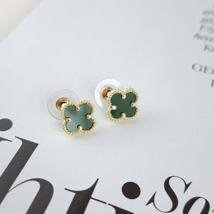 گوشواره سبز