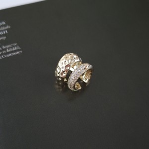 گوشواره ایرکاف دو لاین پهن و نگین‌دار