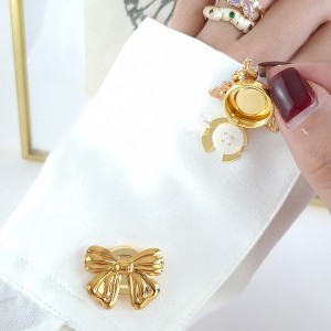 کاور دکمه پاپیون طلایی