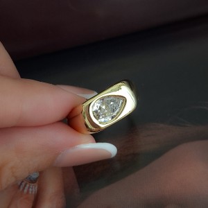 انگشتر زنانه طرح مهر لوکس