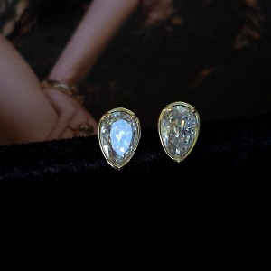 گوشواره تک نگین اشک