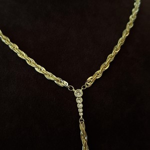گردنبند کراواتی نگین‌دار