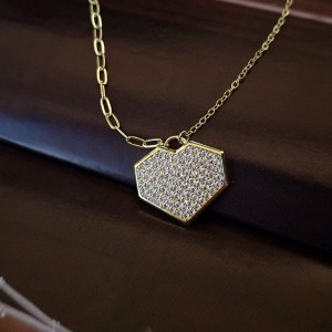 گردنبند پلاک قلب نگین دار