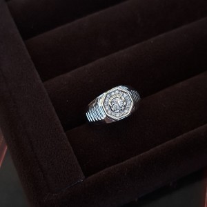 انگشتر انگشت کوچک ۸ ضلعی نقره ای