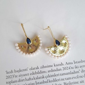 گوشواره بادبزنی اشک سورمه‌ای