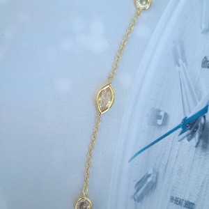 خرید دستبند نگین‌دار اورجینال