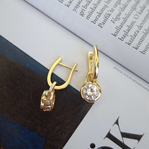 گوشواره  نگین دار طلایی