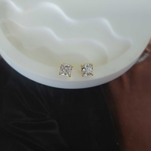 گوشواره نگین مربعی ژوپینگ سایز 5 میل *