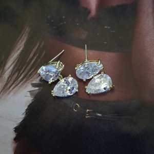 گوشواره اشکی
