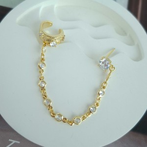 گوشواره نگین دایره و ایرکاف زنجیر دار*
