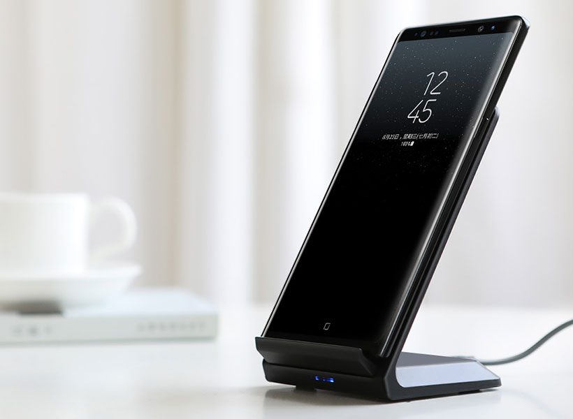 استند شارژر وایرلس نیلکین Nillkin Fast Wireless Charging Stand