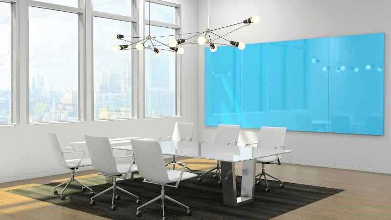 مقایسه تخته‌های وایت‌برد شیشه‌ای با تخته‌های وایت‌برد قدیمی