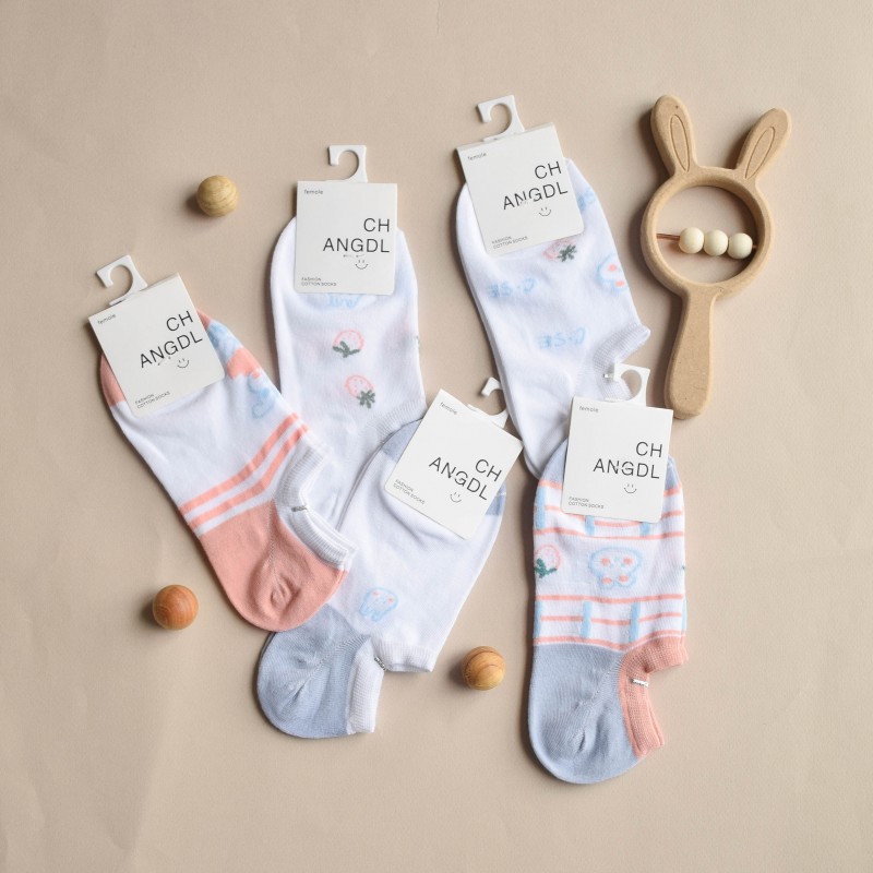 جوراب دخترونه