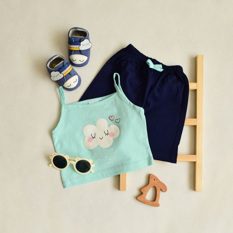 سِت تاپ و شلوارک.