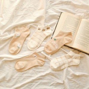 جوراب زنانه