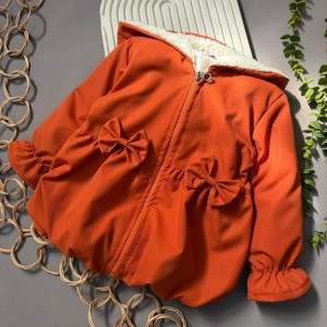 کاپشن پاییزی بچگانه